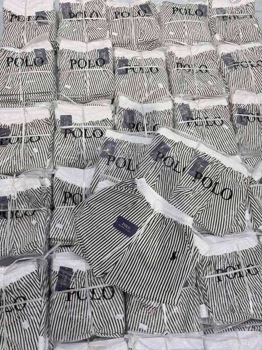 กางเกงโปโล ฟรีไซค์ ป้ายแท็คครบ ใส่สบายมาก
ตัวละ189 ฿ พร้อมส่ง
