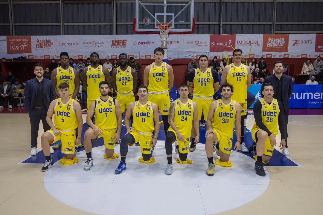 Resumen (@rsumen) on Twitter photo 🏀AHORA | Ganando el quinto juego de la serie final de visita por 86-80 en Quilpué contra Colegio Los Leones, Universidad de Concepción se corona nuevamente como el campeón del basketball chileno, alcanzando su octavo título.
📸Imagen de <a href="/BasketUdeC/">Basket UdeC</a> 🏀AHORA | Ganando el quinto juego de la serie final de visita por 86-80 en Quilpué contra Colegio Los Leones, Universidad de Concepción se corona nuevamente como el campeón del basketball chileno, alcanzando su octavo título.
📸Imagen de <a href="/BasketUdeC/">Basket UdeC</a>