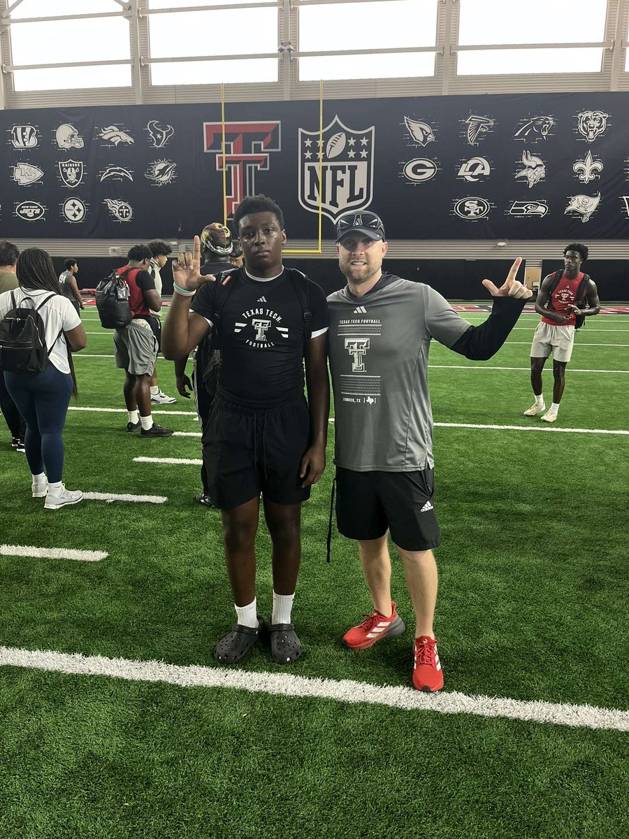 Noah Harris (@1n_noah) on Twitter photo Had a great day at Texas Tech today I’m grateful for everything that I learned and can wait to use it in the season
<a href="/LBBroncoFB/">Lake Belton HS Football</a> <a href="/CoachCope23/">Brian Cope</a>
<a href="/CoachRGreene/">Rob Greene</a> <a href="/TexasTechFB/">Texas Tech Football</a> Had a great day at Texas Tech today I’m grateful for everything that I learned and can wait to use it in the season
<a href="/LBBroncoFB/">Lake Belton HS Football</a> <a href="/CoachCope23/">Brian Cope</a>
<a href="/CoachRGreene/">Rob Greene</a> <a href="/TexasTechFB/">Texas Tech Football</a>