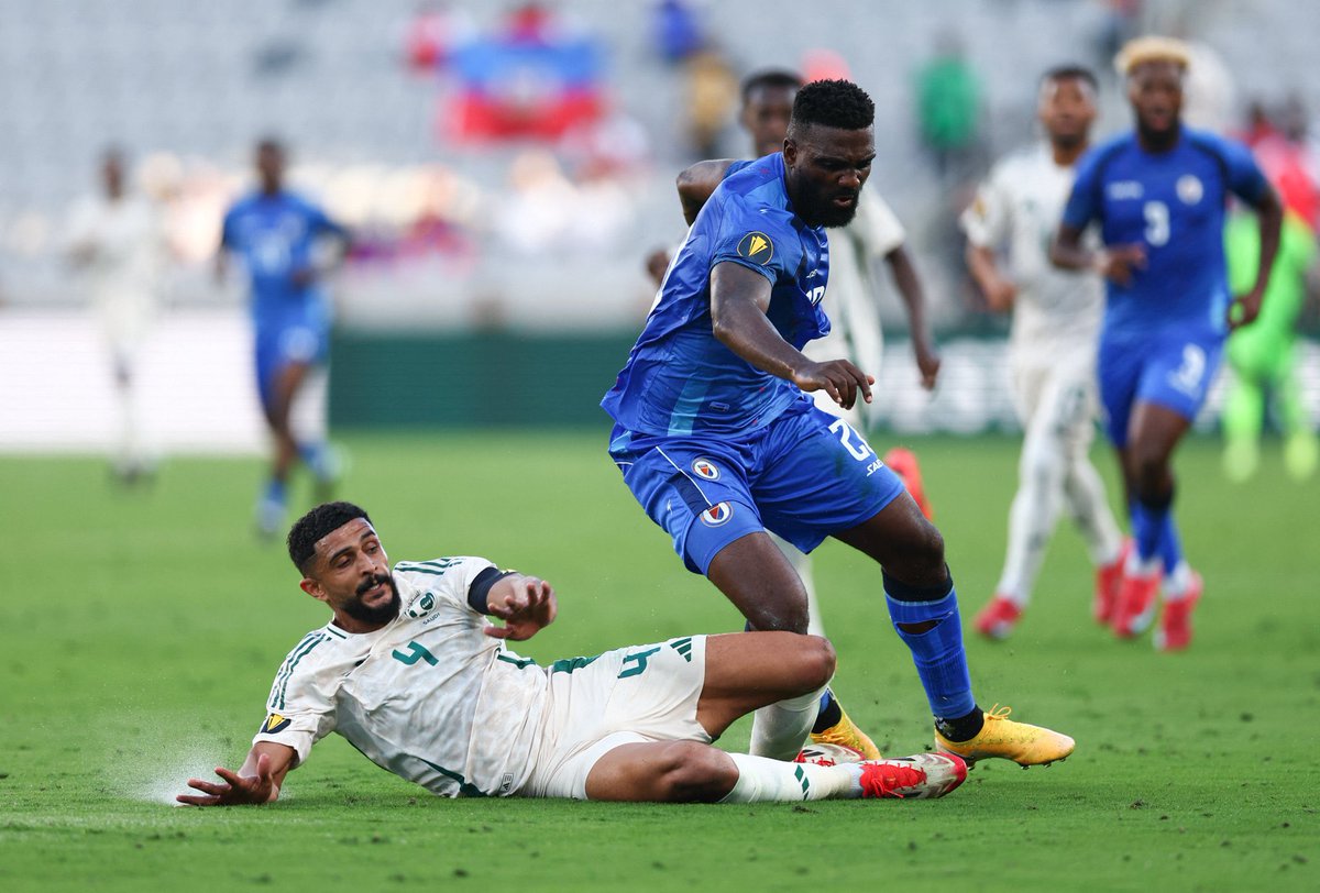 عبدالإله العمري🇸🇦 في أحد أقوى الأداءات الدفاعية له مع منتخب السعودية وذلك أمام هايتي

👌🏻 1 إنقاذ من على الخط
📍 1 تدخل حاسم من آخر مدافع
🚧 1 إعتراض للتسديد
⬆️ 6 تشتيتات للكرة
🧲 إفتكاكان للكرة
❌️ تدخلان على الكرة
⚔️ 5 ربح للالتحام من 10
📈 7,7 تقييم سوفاسكور