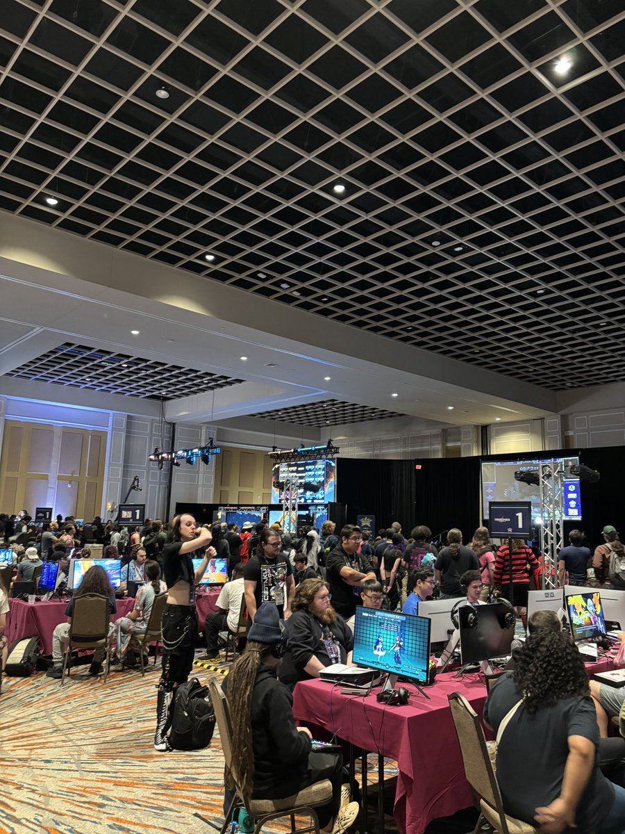 mariokartstuff's tweet image. Not a LAN but I’m feeling the post event depression. I’m going to miss you all. CEO was as great as always!! ❤️
Thank you everyone who’s chatted with me and played games!