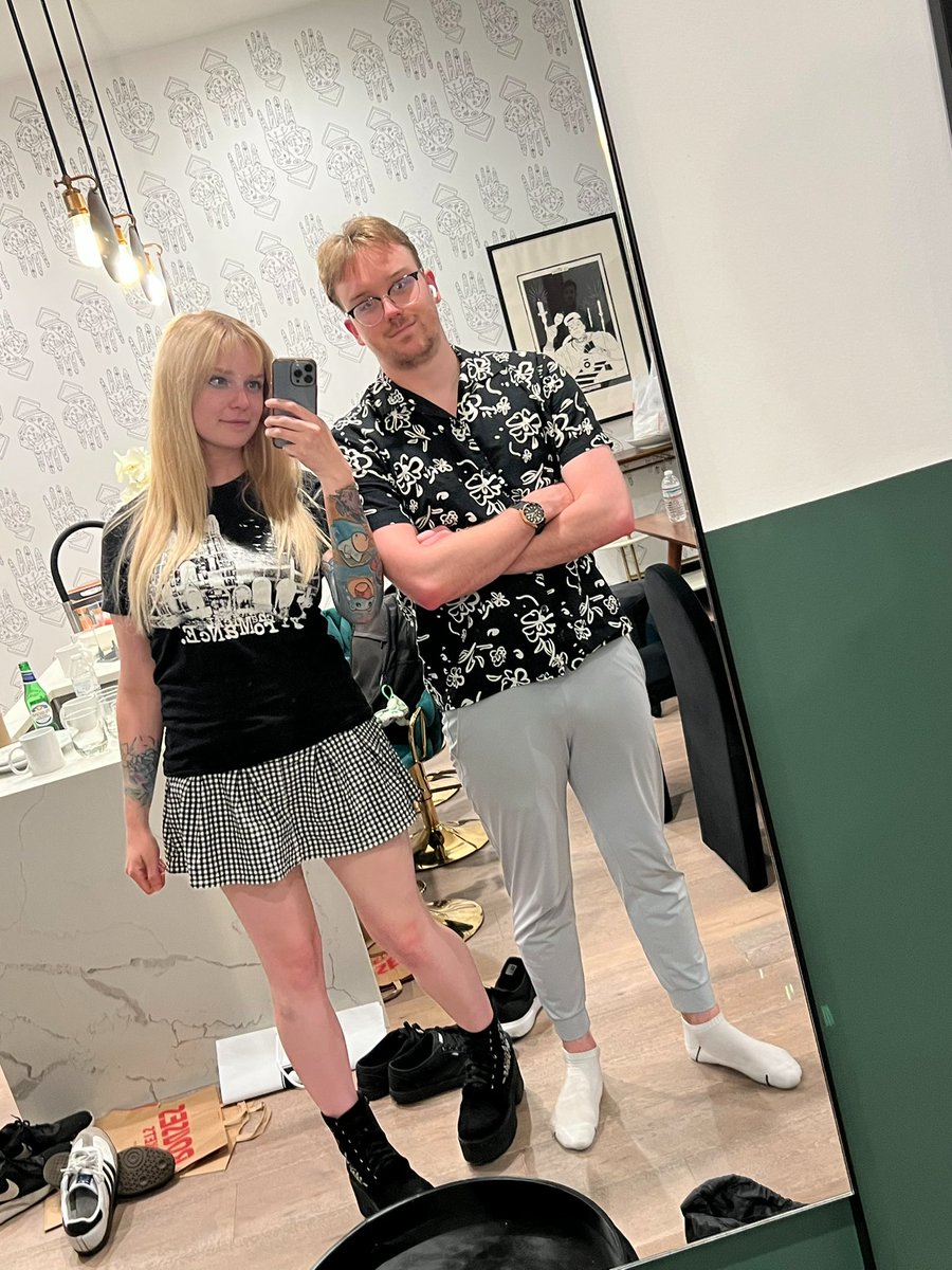 Anastazjarcanine tweet media