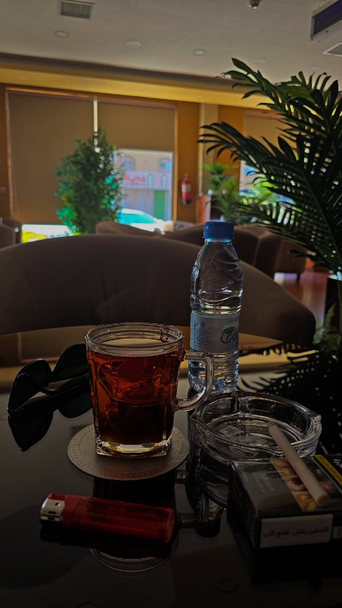 منك صباح الورد ماهي بالحــــروف
ابيات شعر وشوق ولحن واغانـــــي

يسعد صباحكم والغلا داخل الجــوف
يظهر بعيني وقلبي قبل ينطقه لساني 

#صباح_الورد 🤍🌹