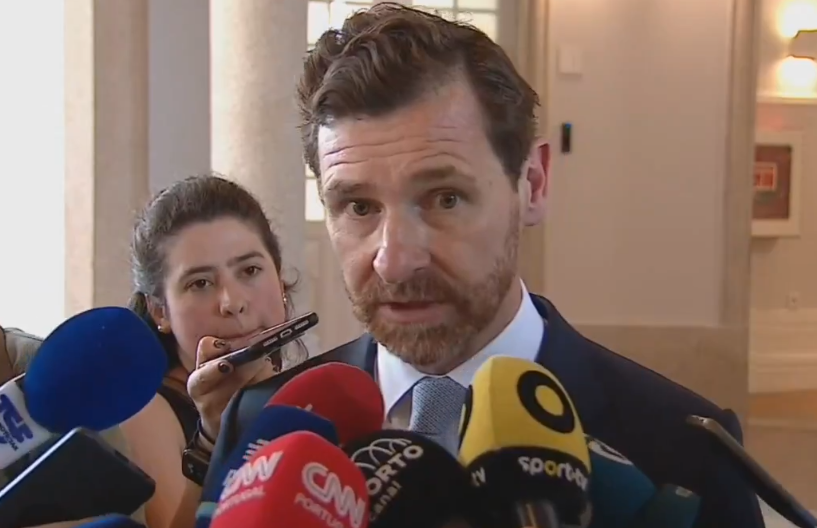 liberta___depre's tweet photo. André Villas-Boas, presidente do Porto, sobre a Copa do Mundo de Clubes. 

"Muitos jogadores não queriam estar no Mundial de Clubes para descansarem e estarem preparados para a nova temporada. 

É uma altura (final de temporada) difícil para os clubes europeus. Já os clubes sul-americanos tem uma vantagem por estarem no início da época (temporada), os clubes brasileiros e argentinos, por exemplo. Estão frescos (começo da temporada) e claro que isso ajuda."

Via: @ESPNBrasil 

📷Divulgação / 📷@DaniloYoshioka