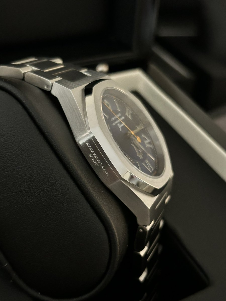 BaumerCrypto2_0's tweet image. Bitcoin Genesis Limited Edition Watch from the 2025 Bitcoin Las Vegas conference.  

Owning a piece of history comes in many forms!

Limited Edition:
Honors the Genesis Block of Bitcoin!
This awesome detailed watch is (Number 79 of 121)! 👍 @coin_vigilante #btc