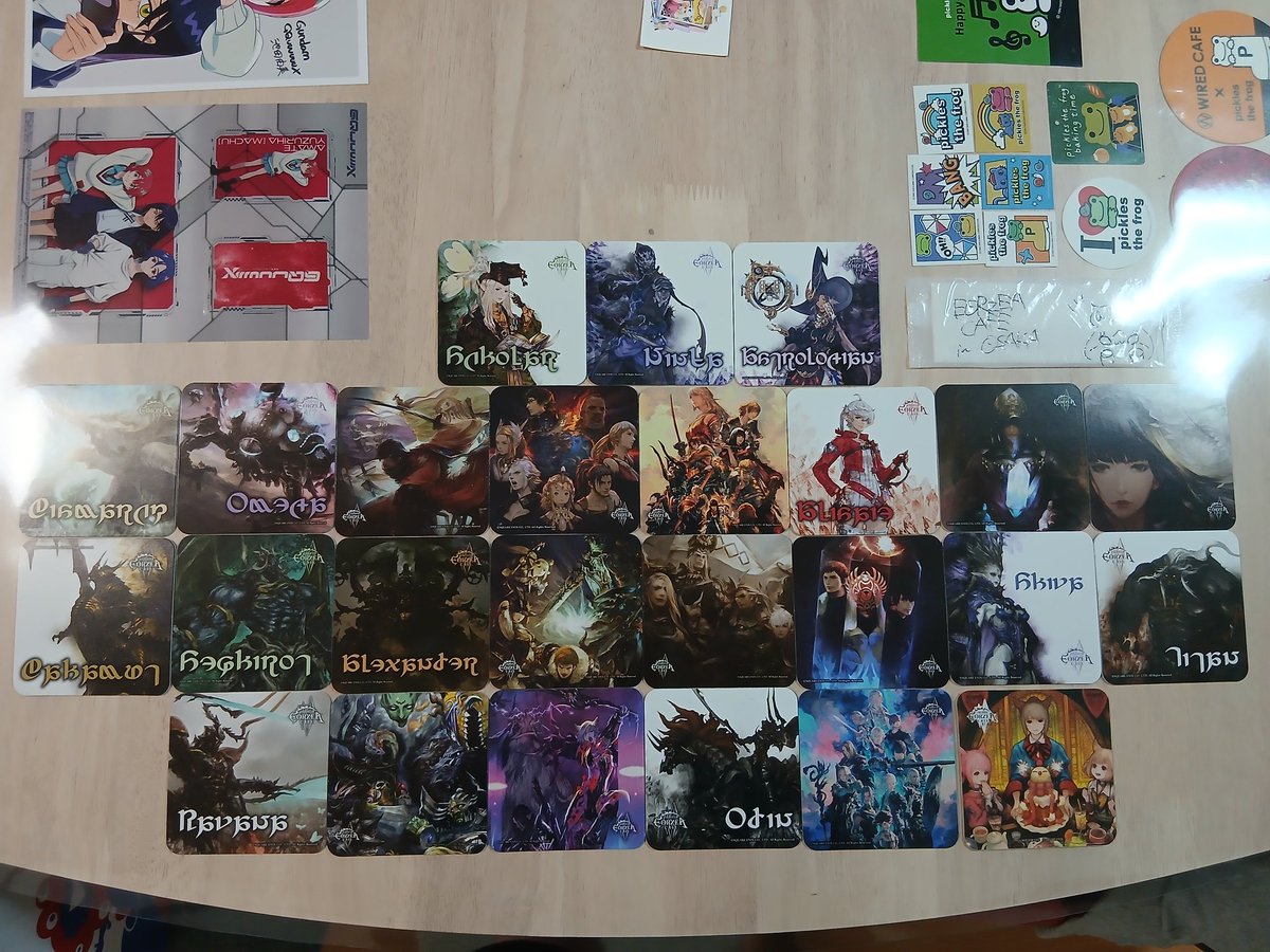 ドリンクは占星と詩人と白魔
コースターたくさん譲ってもらえて、自宅のダイニングテーブルが豪華になりました🫶