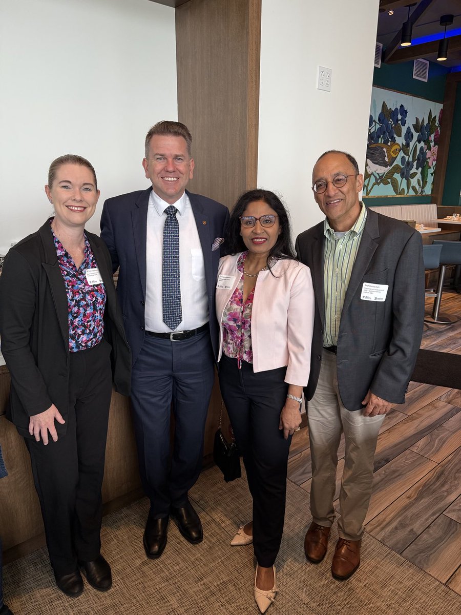 Great to be back at #BIO with #TeamQLD showcasing our state’s outstanding #discovery #research &amp; #biomedical sector.

📸: L-R Dr Erin Rayment, QLD Deputy Premier Jarrod Bleijie, Tamanna Monern and me