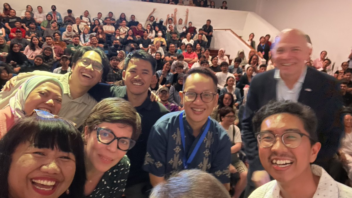Another fun evening #Europeonscreen: winners of the Indonesian short movies competition shared their enthusiasm, sensitivity, and creativity with a captivated audience!