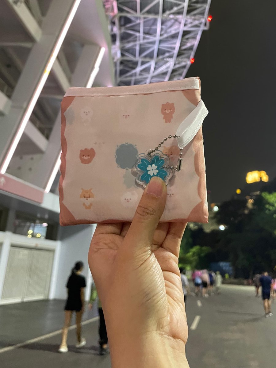 beryubee's tweet photo. 🍀GIVEAWAY ALERT!🍀
 
🎁 for 3 Myday
🍀Large Foldable Bag with Keychain 
🍀Voucher 5K (Valid for Pre Order Fanmade Merch Vol.1 by beryubee)

📌Rules:
Myday
RT &amp; Like tweet ini
Follow @beryubee
Reply DONE 💖

🗓 Closed: 20 Juni 2025
📣 21 Juni 2025, 8AM https://t.co/GYeBkE2zdS