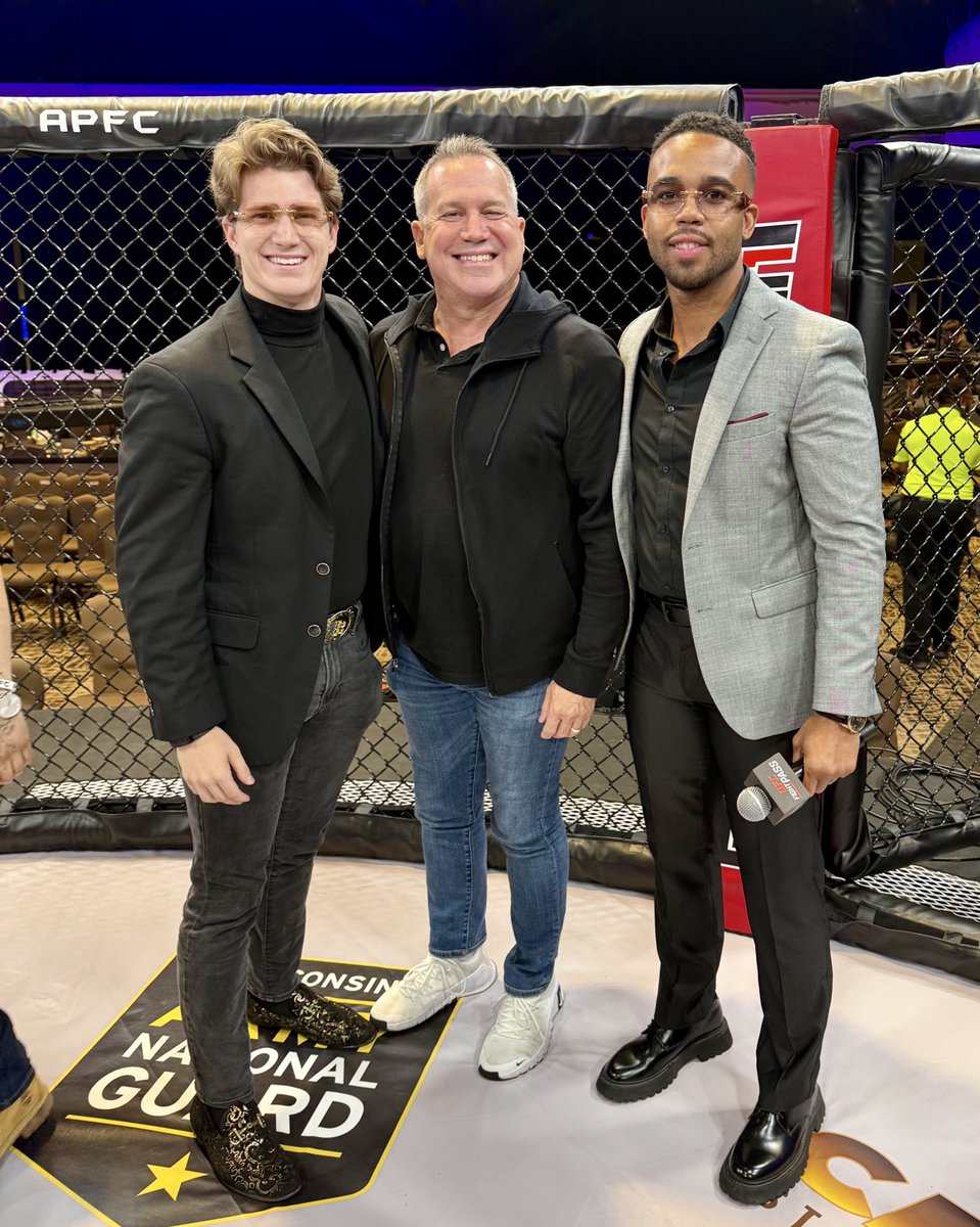 BenTheBaneDavis's tweet photo. Great night in Milwaukee for APFC 17! ✅

Excellent fights and always an honor to work with my guys Michael Hanson and David Evans 🫡🎤

Also meant the world to have my dad cage-side for Father’s Day 🙏🏼 https://t.co/BF1QHEKiU9