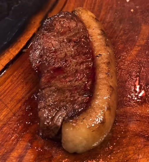 Nutrillermo's tweet image. ¿Ustedes que hacen con esa grasita?
¿La comen? ¿La tiran? ¿Se la dan al perro?

Ahora que sabemos que no solo no es perjudicial sino que es tremendamente beneficiosa, incluso para el corazón, muchos han cambiado lo que hacían antes… Los leo 👀

PD: Antes de comentar, no olviden…