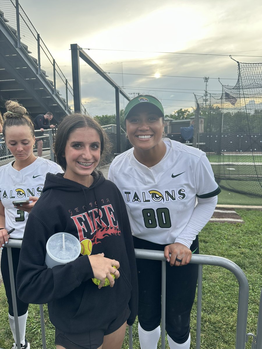 Waited out the rain to watch some great #AUSL softball yesterday with a Talons-Blaze double header. Highlight was getting to see <a href="/MontanaFouts/">Montana Fouts</a> and <a href="/MeganFaraimo/">megz</a> pitch who I have looked up to for a long time and getting to meet the players after the game.