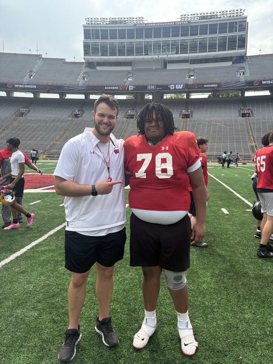 Bubba Donald (@javendonald1) on Twitter photo Grateful to be at camp with these guys and learn from such great coaches <a href="/CoachBlaz/">AJ Blazek</a> <a href="/JaredThompsonUW/">Jared Thompson</a> <a href="/CaseyRabach_61/">Casey Rabach</a> <a href="/CoachHeeman/">Zack Heeman</a> Grateful to be at camp with these guys and learn from such great coaches <a href="/CoachBlaz/">AJ Blazek</a> <a href="/JaredThompsonUW/">Jared Thompson</a> <a href="/CaseyRabach_61/">Casey Rabach</a> <a href="/CoachHeeman/">Zack Heeman</a>