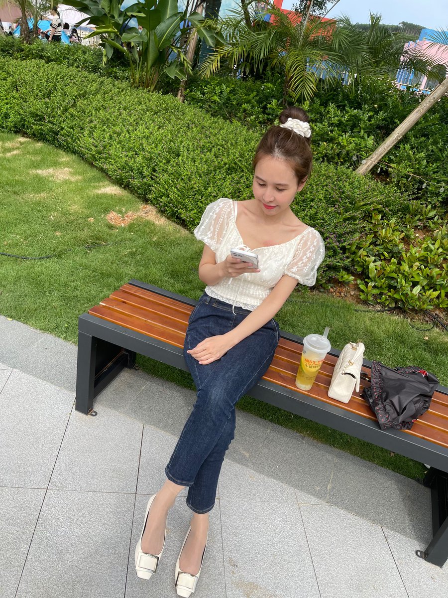 aojiaoxiaowanzi's tweet photo. 是热，是湿了……那有什么办法呢？买家就是要湿透的袜子呀🤣

#原味 #丝袜 https://t.co/XUWeKa2sS8