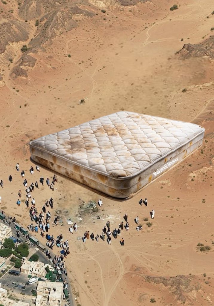 MakaveliMemez's tweet image. Iran has just shot down a blood-stained mattress.