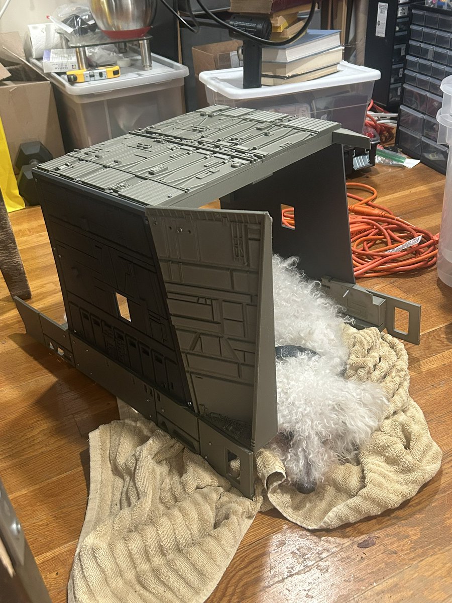 thefrankwu's tweet image. First set of pieces assembled. And Kablam approves so far! Obvi screws sticking out will be cut off, everything will be straightened, sanded and painted, etc. This was just initial part assembly/dog test. He likes it! He likes it!