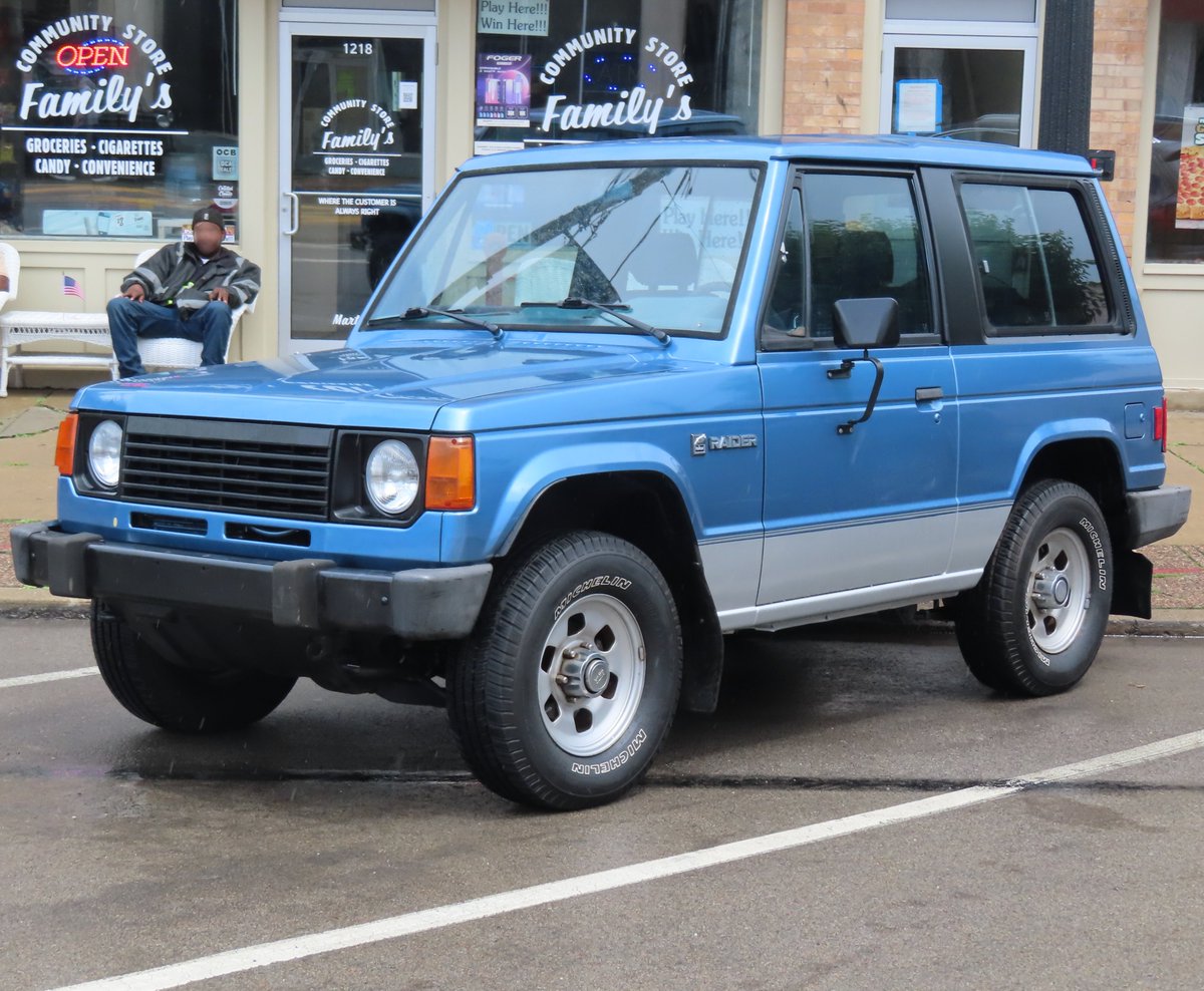mercsbab's tweet image. saw a dodge raider in person for the first time at a car show the other day