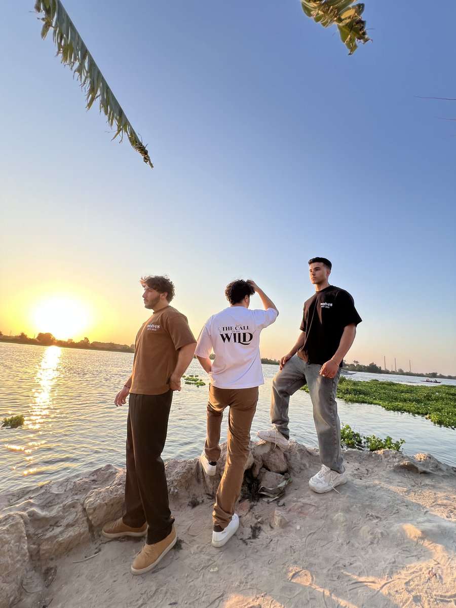 Now WOLVES is ready to release the first unisex t-shirt made by fangs and furry for you 🐺

available in black-white-brown 
M-L-XL
order now from DM 📩