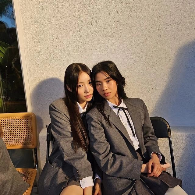 kittenvers's tweet image. no le digo #𝓀𝕚ss𓊆mǝ𓊇 a n𝕒na porque estamos en público, pero desde que nos enteramos que compartimos un ligero gusto por la #𝔟𝐥a͞irʼ𓈒࣪𝕤ː်թ𝐥a𝕪list! solo me queda amarla incondicionalmente como a mi n𝕚ña 𝚋lair, so xoxo 𝚐ossip 𝚐irl ! ^_&amp;lt; -★

l𝕠ve•𝐥y 愛 l𖦹r𝕖n ! 🎸