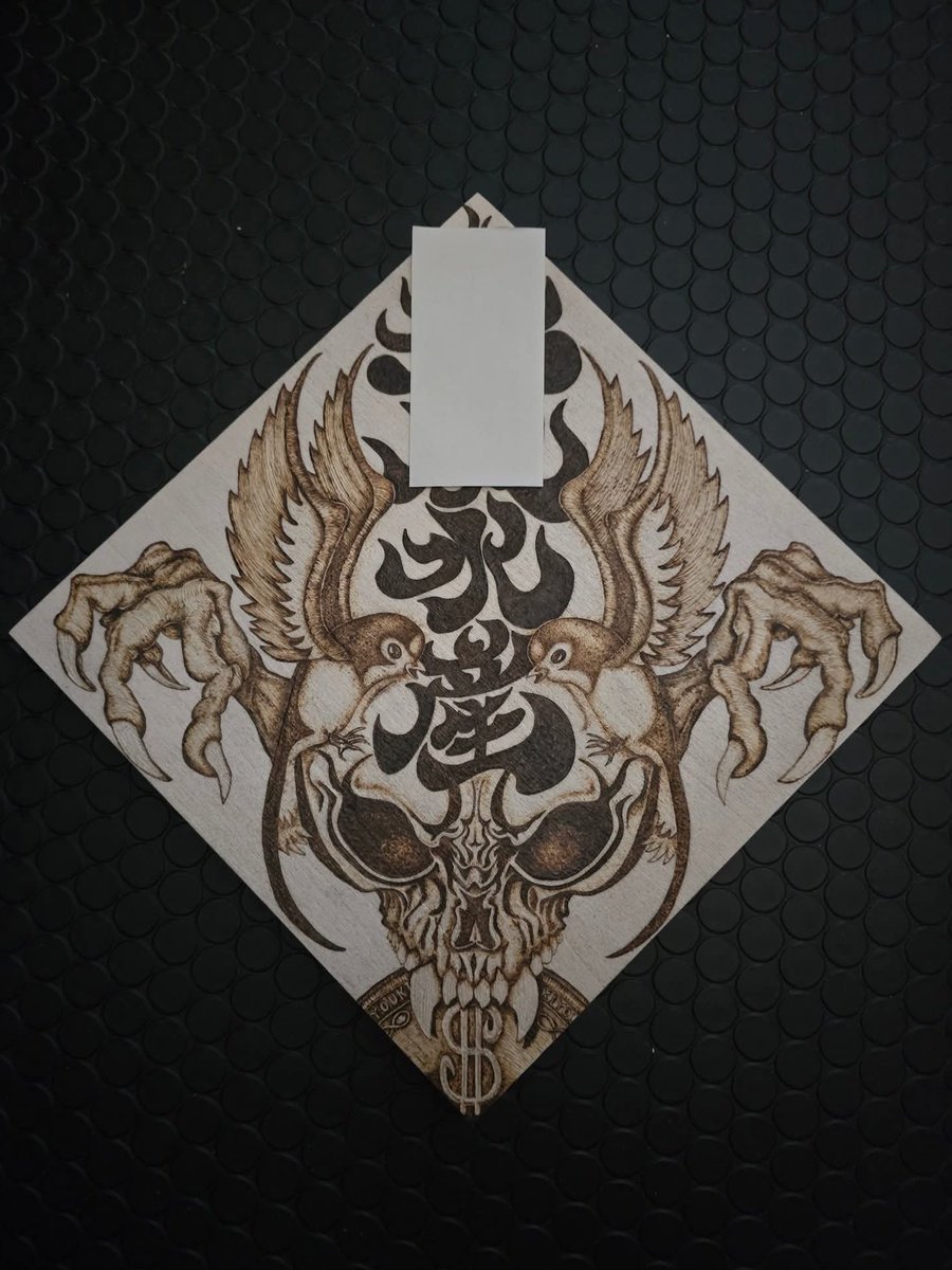 こんな事もヤッてます✨

木の板をペンタイプのハンダで焦がして(焼いて)絵を描いてます✨

焦がし絵 焼き絵と申します✨

#焦がし絵 #焼き絵