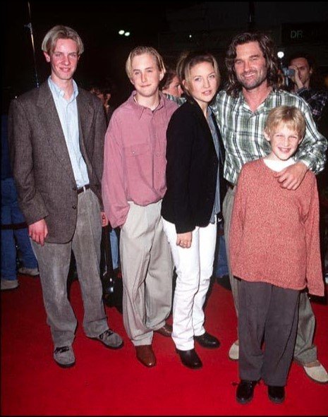 I bet you thought Kate Hudson chose to have cute short hair, but in reality Kurt &amp; Goldie just took all the kids to the same barber.
