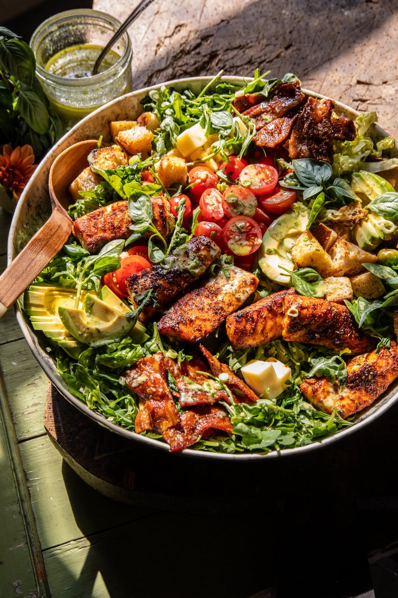 HBHarvest's tweet image. New! Salmon Club Salad - roasted or grilled! Think of a classic club sandwich, minus the turkey, but with salmon and turned into a fresh, yummy salad. Itโs just as delicious! Don't skimp on the croutons, they are my favorite!
halfbakedharvest.com/salmon-club-saโฆ