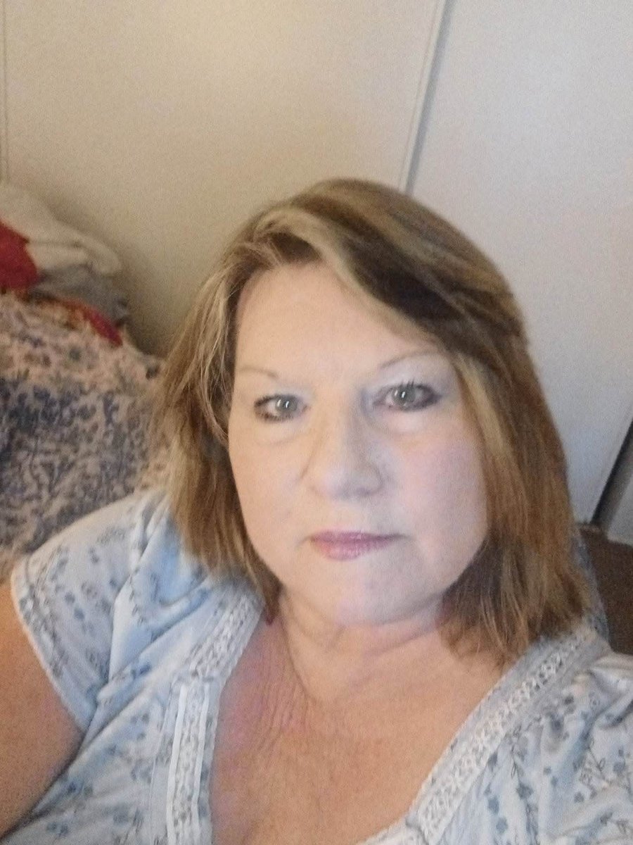bobbibysmael's tweet photo. @elonmusk Elon. I am in Encompass in Bakersfield in room 308. This is an acute care facility. I am here because I have pulmonary fibrosis on both of my lungs with pneumonia. I can no longer breathe this earthly air and I am literally dying.  But, of course I still love you  ❤️ xr https://t.co/4tha8EAFnY