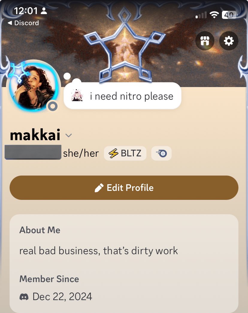 i love my discord profile 😍