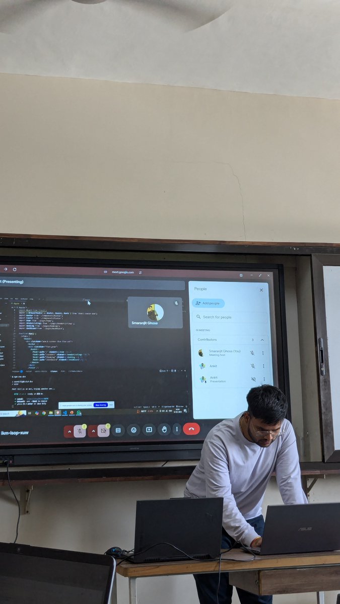 Ankiit_suthar's tweet image. Presented Eventify! 
Had an incredible time presenting Eventify, a smart platform to compare and book catering and photography services for any event.
🔗 Try it out here: eventify-solutions.vercel.app
📌 GitHub Repo:github.com/Ankiitsuthar/E…
#MERN #Eventify #WebDevelopment