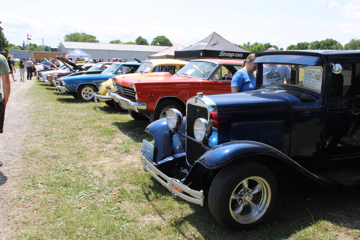 SVilleFair's tweet image. What a ride!
Thank you to everyone who attended our Father’s Day Car Show, which featured over 100 cars and an amazingly packed breakfast!

📸Full photo gallery: spencervillefair.ca/1st-annual-fat…

#SpencervilleFair #CarShow #FathersDayFun #ClassicCars