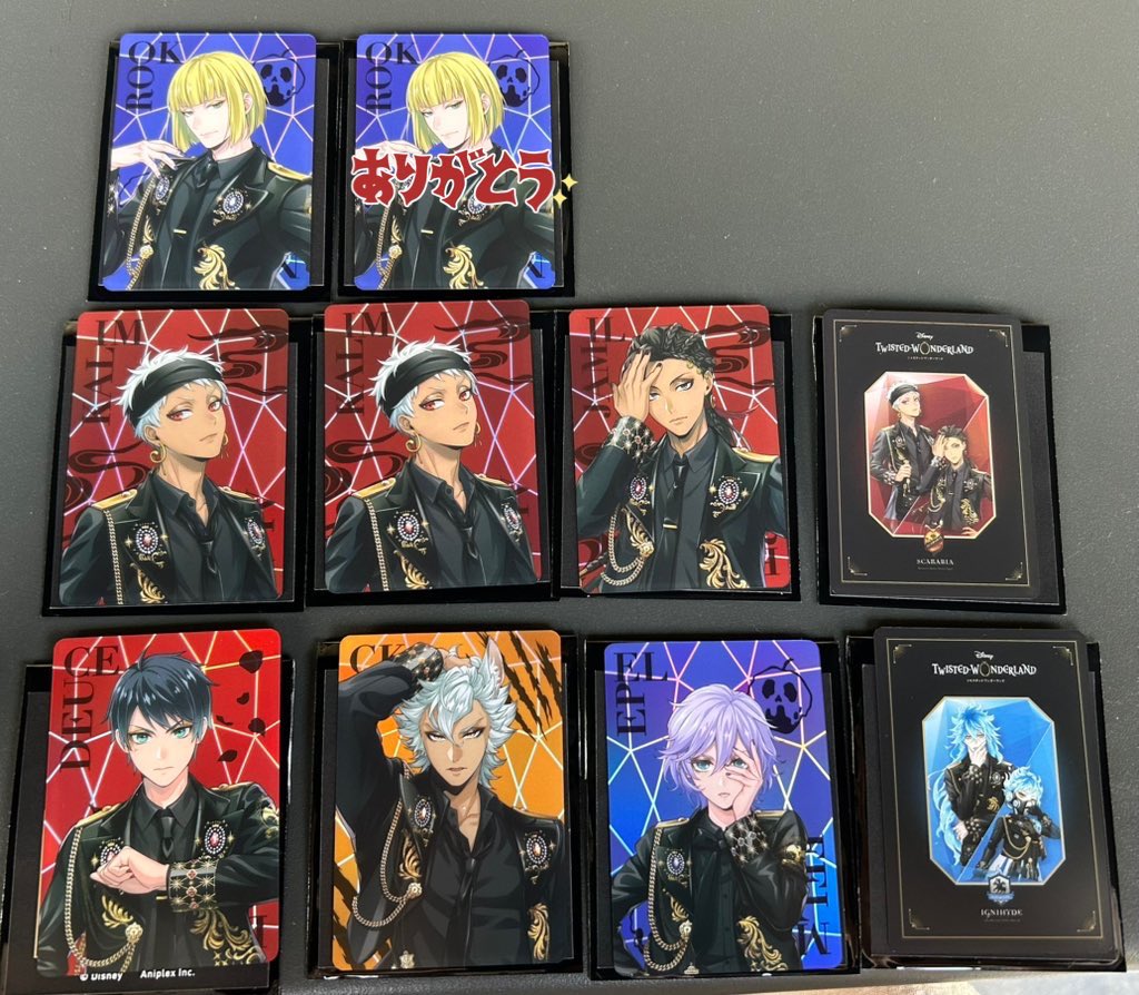 ろ*こ様 ツイステ レオナ 缶バッジ オーロラカード ブレイジング