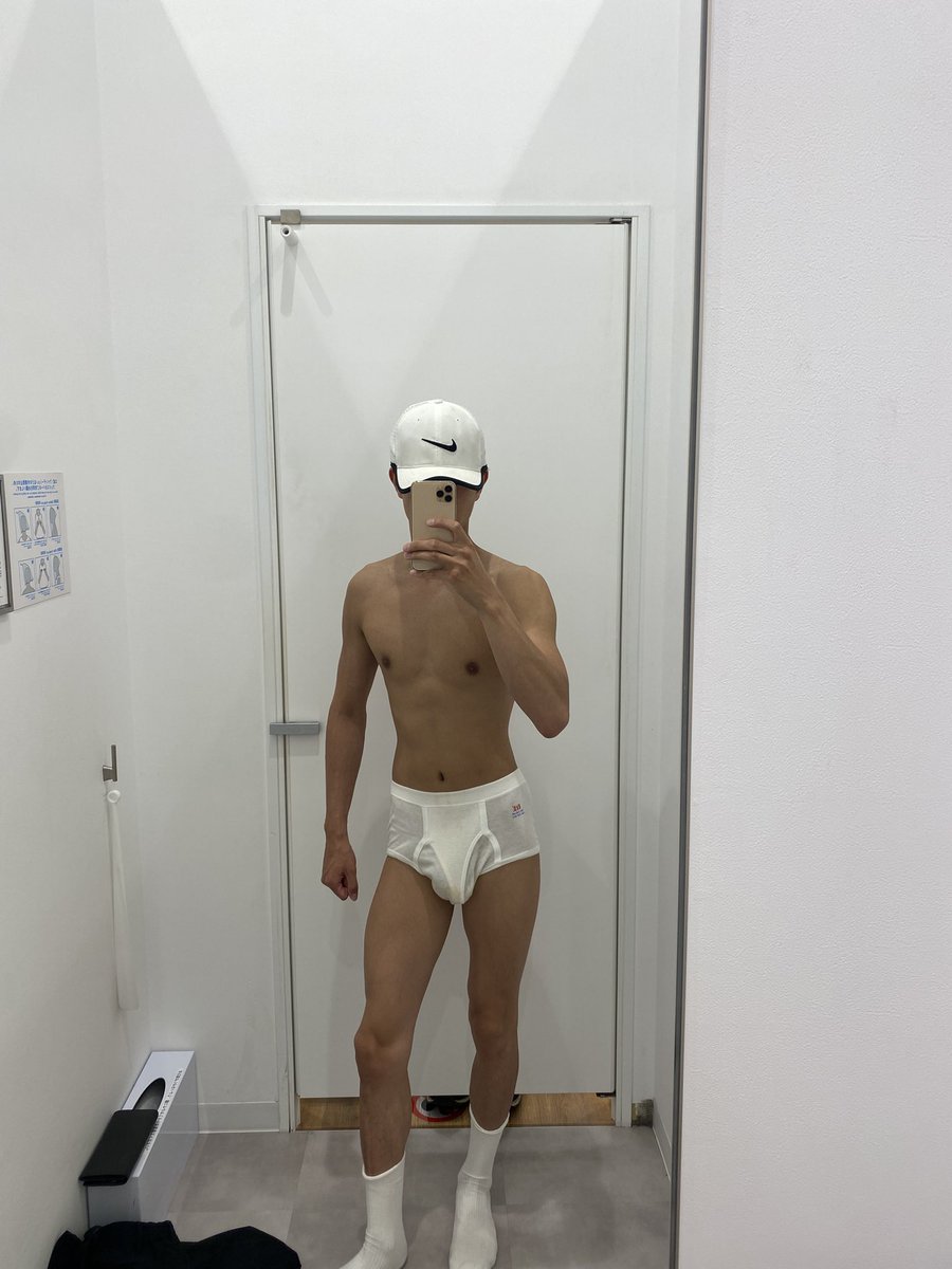 履き慣れたヤツ😛

リポストでデロチン＆汚ブリーフの内側
差分