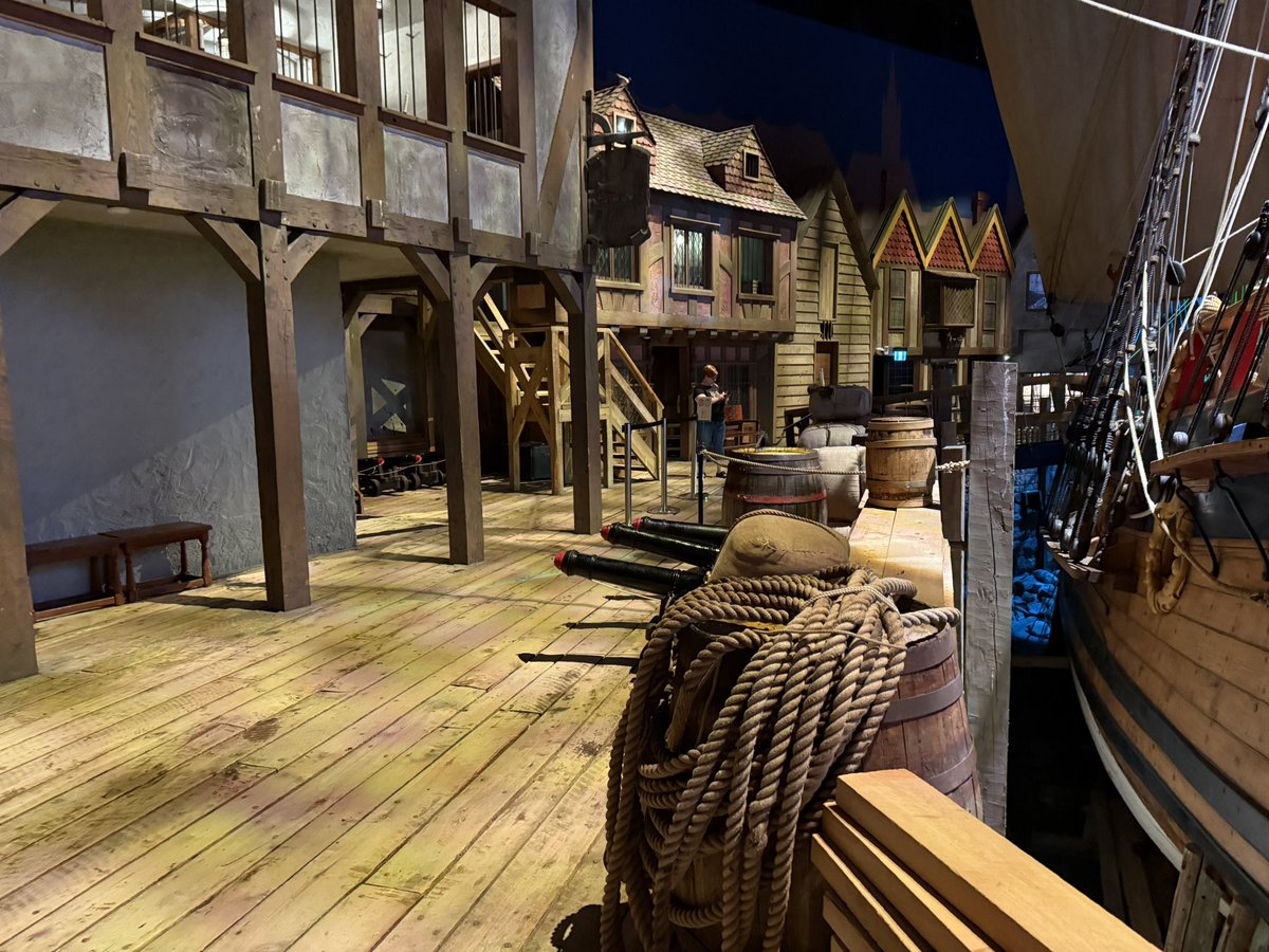 ThePlunderDen's tweet image. I got the opportunity to visit my favourite exhibit in the ManitobaMuseum!A entire Seaport and the English ship the Nonsuch!I first went to this display as a child In these pictures you will see many of the things that have inspired my projects and love for Blood & Plunder.