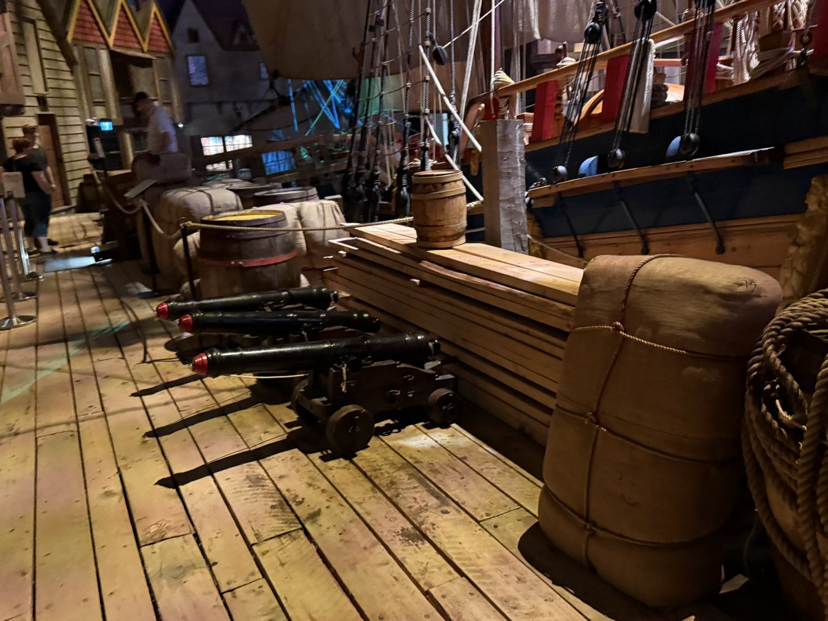 ThePlunderDen's tweet image. I got the opportunity to visit my favourite exhibit in the ManitobaMuseum!A entire Seaport and the English ship the Nonsuch!I first went to this display as a child In these pictures you will see many of the things that have inspired my projects and love for Blood & Plunder.