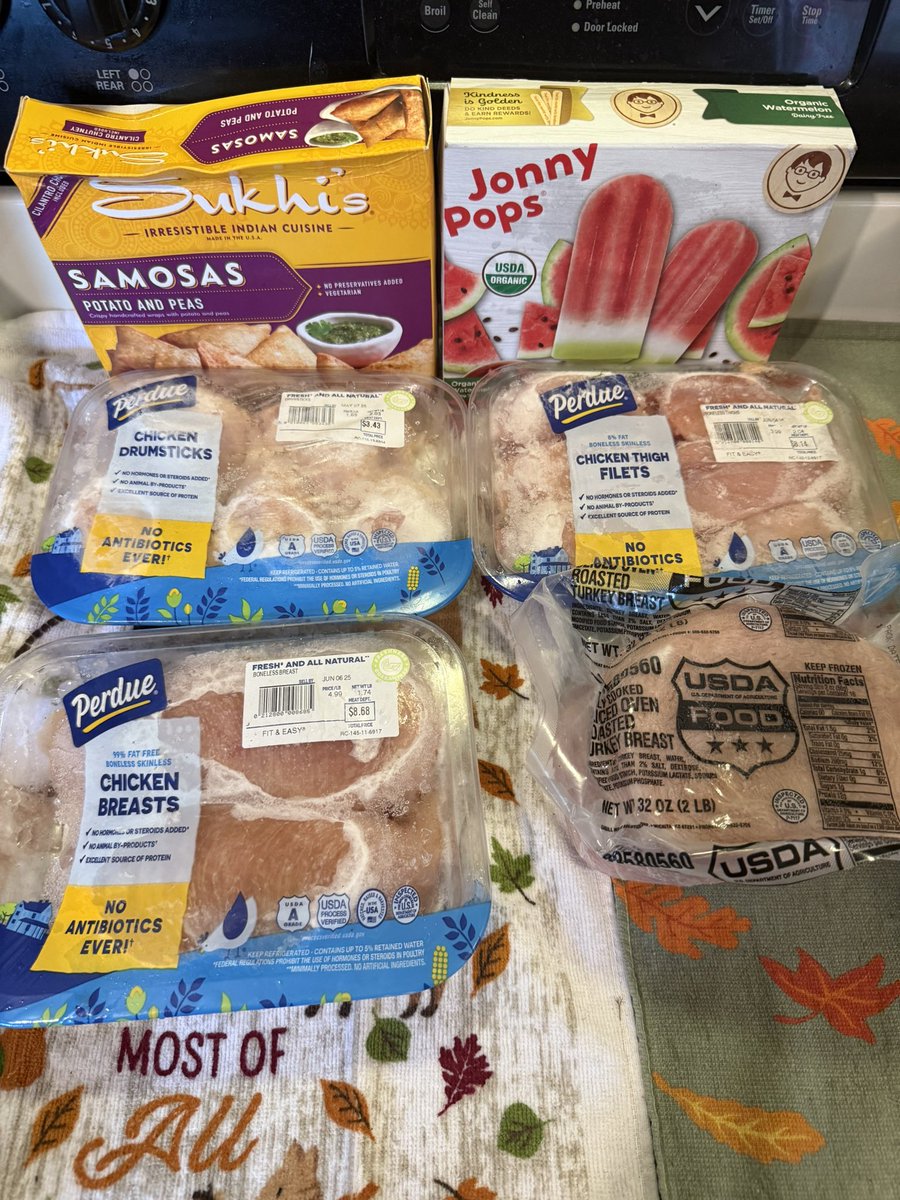 Not to be dramatic, but I nearly cried over skirt steak and organic eggs.
The food pantry really said, “Eat good, babe,” after the week I had.
This unusual haul came through like a hug in grocery form.
Truly thankful after such a rough week.