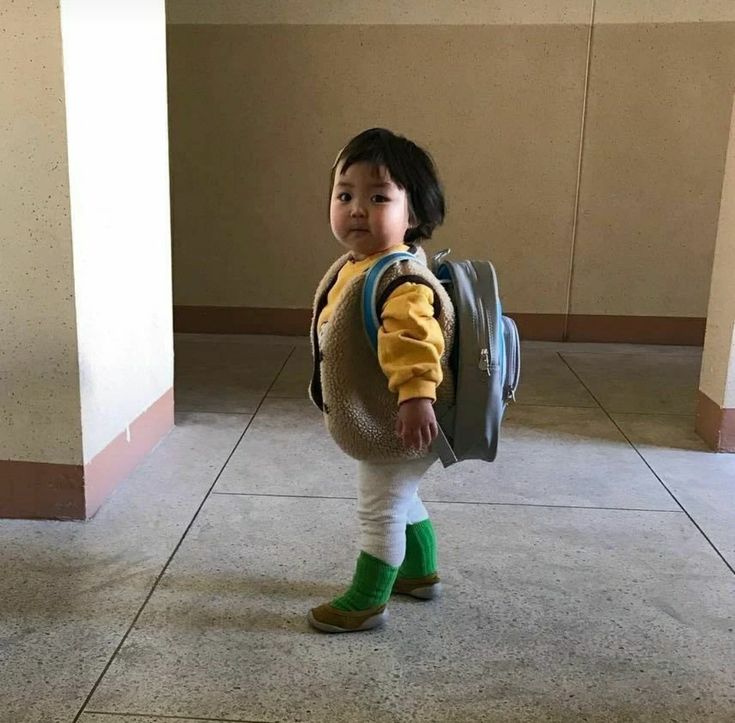 Nen  gud girl la sch veltuna prends 🐒
Meru kuda velli chaduvukondi frstuu🥰