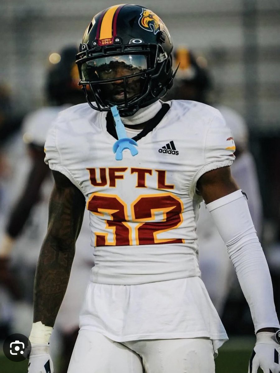 Makaiwells6's tweet image. After a great conversation with @BallCoachHP I am grateful to receive my second offer from @UFTLfb @skiezwamp @ryantoine @twalker337