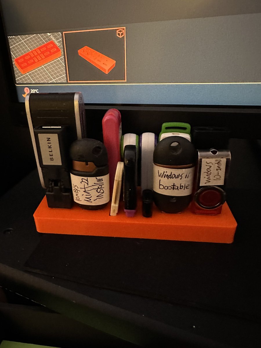 only posting this, so I can get it to another computer. 😁😁😭 #printables #prusa