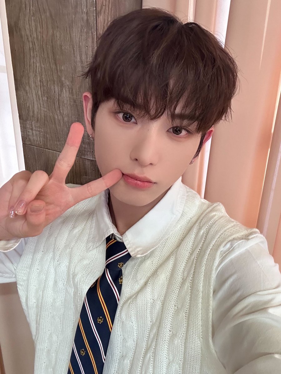 교복셀카는 정말 한 획이다