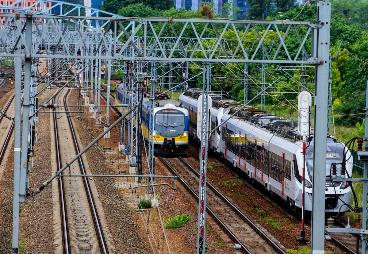 PGE Energetyka Kolejowa odpowiedzialna za utrzymanie sieci trakcyjnej dla PKP SKM w Trójmieście

⭣
tinyurl.com/236m34ds