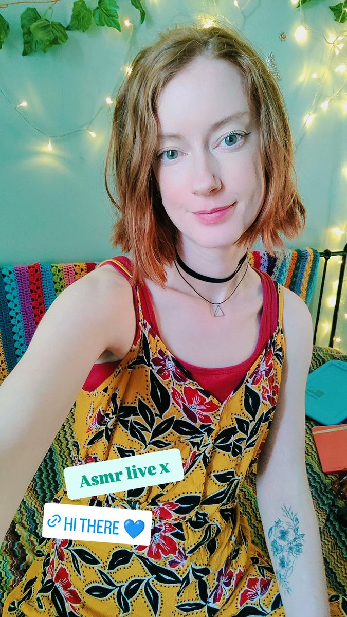 Hiiiii  live on twitch x twitch.tv/misschloeasmr