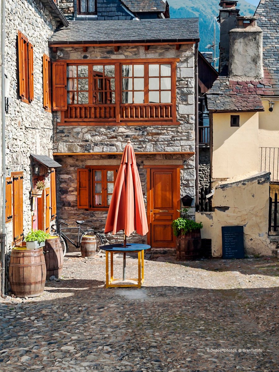 StieglerThomas's tweet image. Guten Morgen mit einem kleinen Kaffee, heute in Vielha ...

#Spanien