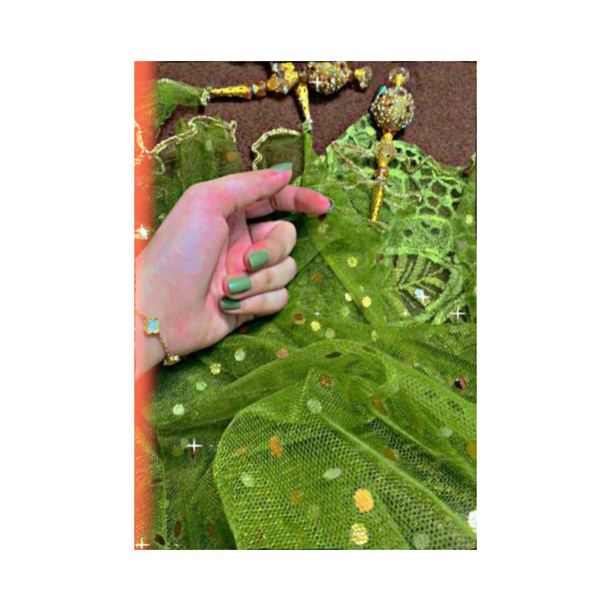 اچانک لاپتہ ہوکر ہم خاک ہوجائیں گے اِس دُنیا سے. 🖤
#محفل_سخن