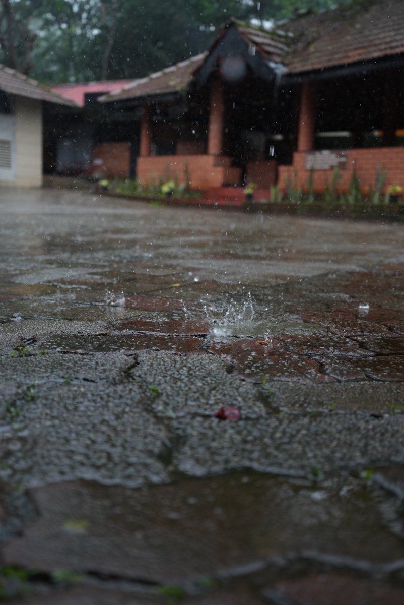 Despite the unrelenting rains, Day 3 of Manipal ICA Regional Hub 2025 saw rich exchanges on tech disruption, democracy, gender, &amp; media pedagogy. Scholars critically interrogated methods &amp; data, engaging deeply with peers &amp; mentors. A vibrant space for Global South scholarship 🌍