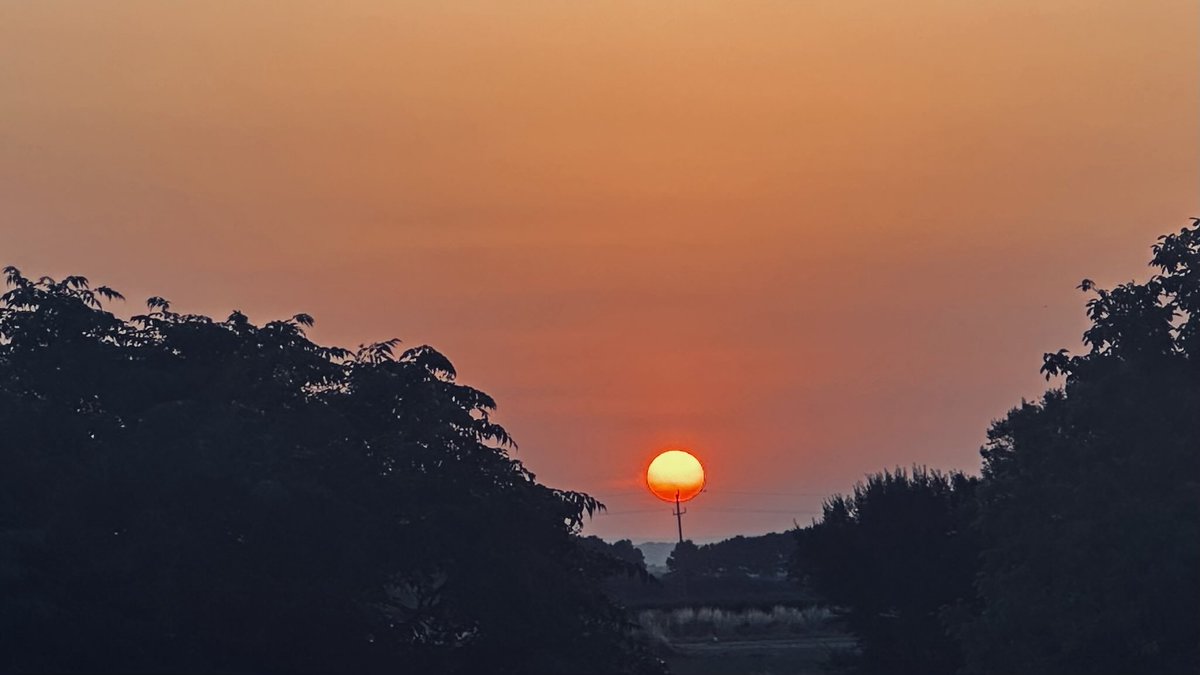 Xavier Coll (@xcollgi) on Twitter photo Bon dia! 20°C #ivarsdurgell #pladurgell <a href="/meteocat/">Meteocat</a> <a href="/MeteoMauri/">MeteoMauri</a> <a href="/eltempsTV3/">El temps</a> <a href="/AEMET_Cat/">AEMET_Cataluña</a> <a href="/gemmapuigf/">Gemma Puig Feliu</a> <a href="/SoniaPapell/">Sònia Papell</a> <a href="/meteorac1/">Meteorologia RAC1</a> <a href="/elnacionalcat/">ElNacional.cat</a> <a href="/tw_agraria/">web agrària ||*||</a> <a href="/climadelleida/">Climadelleida/meteoponent</a> Bon dia! 20°C #ivarsdurgell #pladurgell <a href="/meteocat/">Meteocat</a> <a href="/MeteoMauri/">MeteoMauri</a> <a href="/eltempsTV3/">El temps</a> <a href="/AEMET_Cat/">AEMET_Cataluña</a> <a href="/gemmapuigf/">Gemma Puig Feliu</a> <a href="/SoniaPapell/">Sònia Papell</a> <a href="/meteorac1/">Meteorologia RAC1</a> <a href="/elnacionalcat/">ElNacional.cat</a> <a href="/tw_agraria/">web agrària ||*||</a> <a href="/climadelleida/">Climadelleida/meteoponent</a>