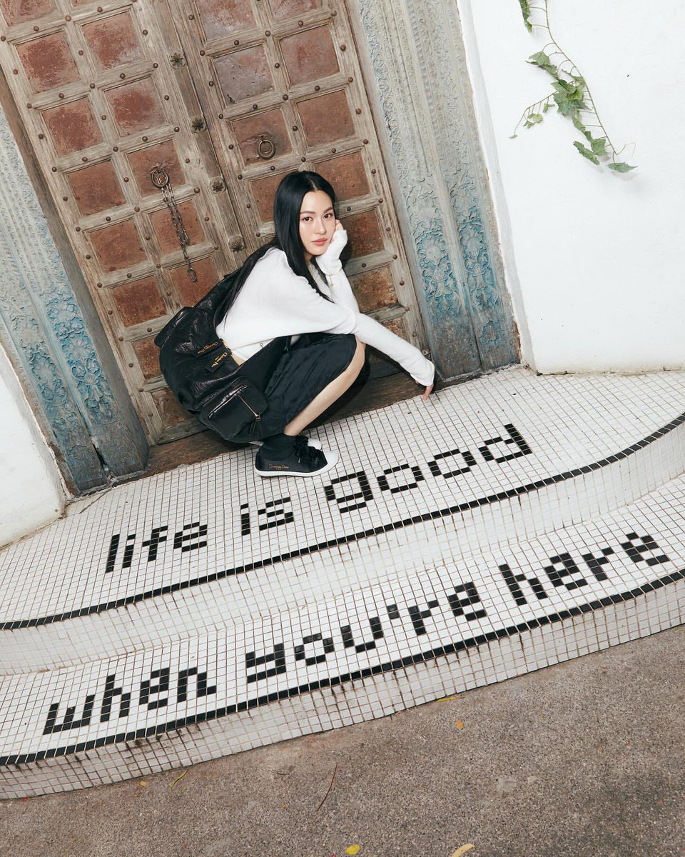 mntt1127's tweet image. ผมชอบพี่หลิงเหมือนหมาตุวหนึ่ง

#DiorFall25
#linglingkwong #หลิงหลิงคอง