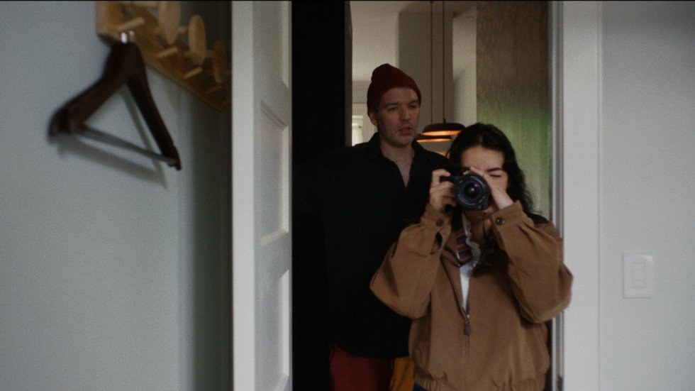 ShadeTV's tweet photo. #Tribeca2025: If you’ve ever wondered about the massive support structure needed for film/TV, #TheScout follows 1 day in the life of Sofia, a location scout hustling across the boroughs of NYC. Seeing into these beautiful city homes isn’t all gorgeous decor and stunning brickwork - the challenges of connecting with homeowners in order to film in their homes, clashes with many personalities higher up the production ladder there that make her work a nightmare. There’s no doubt personal experience inspired this story, and it’s one worth watching for a surprising look into a side of cinema that most never consider. Especially for the stunning shots in and around NYC.

#Tribeca @Tribeca