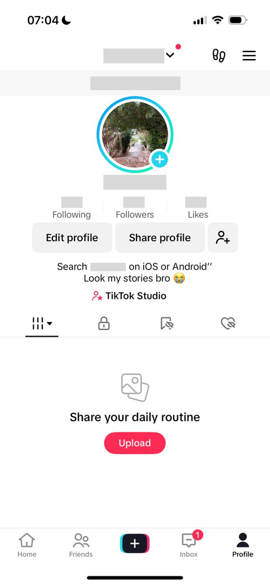ema_totaro's tweet image. Cheat code to boost your conversion rate on TikTok like crazy + examples 🧵
Before we start: quick ad break for myself, I turned 26 today 🎂 so happy birthday to me 🥳
Let’s get into it.
Maybe you didn’t notice, but TikTok has stories, just like Instagram. Most people don’t…