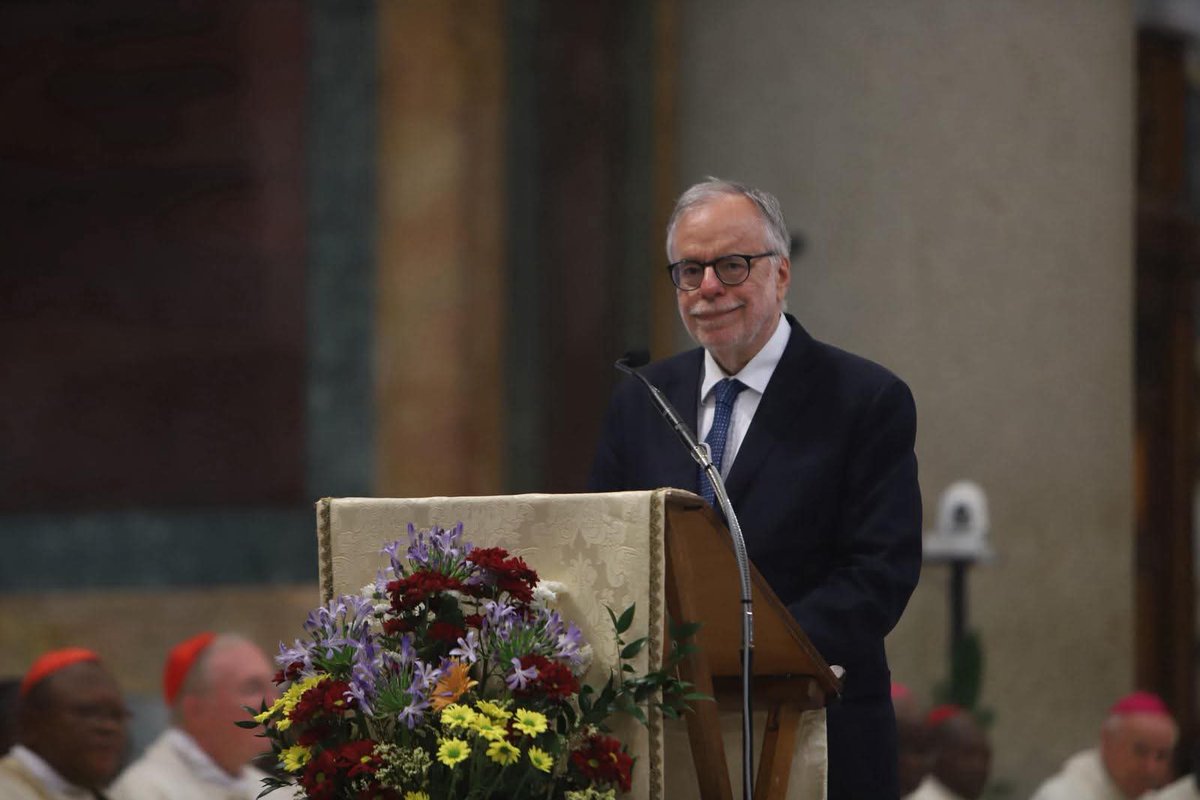 Floribert speaks to our time, marked by the cult of money and strength. He was  young, African voice, full of hope.
He didn't win with power, but with consistency.
 His dream was simple: that young people could live as brothers, sit together at a common table. Andrea Riccardi