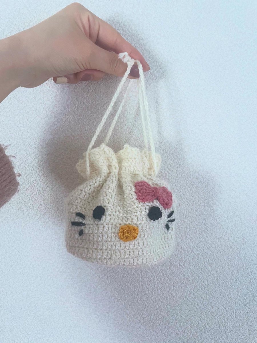 oto_0_2's tweet photo. 母天才すぎる
https://t.co/q273RR2dL8
 #編み物 #ハンドメイド #猫 #かぎ針編み #handmade #お花 #パンダ #キティーちゃん  #編み物のある暮らし https://t.co/f1cEdYDDuJ